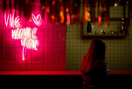Why Choose Custom Neon Signs For Your Cafe