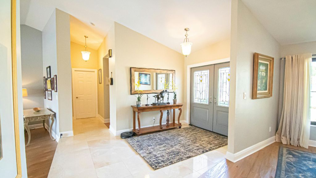 Stylish Foyer Lighting Ideas to Illuminate Your Entryway Perfectly